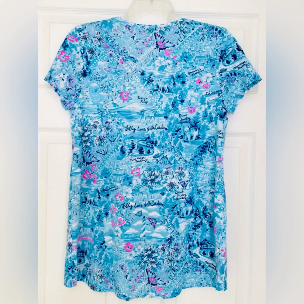 Lilly Pulitzer Etta V-Neck Top-Lilly loves North Carolina Blue Peri NWT In Pack - Picture 5 of 9